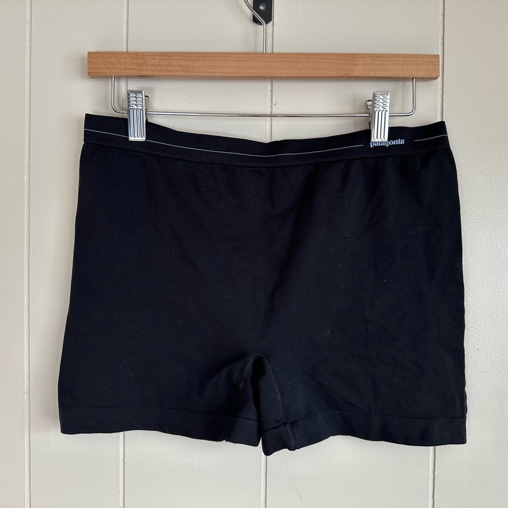Patagonia Solid Black ‘Booty’ Shorts / LG